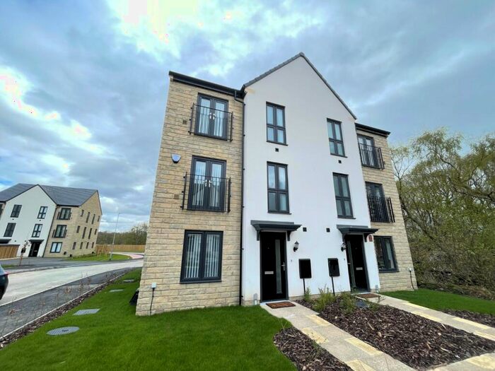 2 Bedroom House To Rent In Millstone Way, West Park, Leeds, LS16