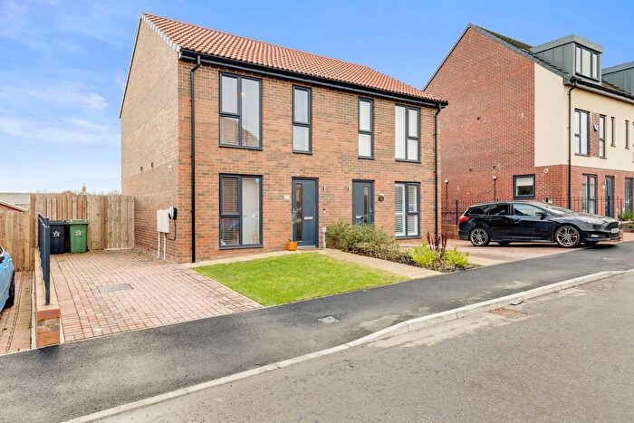 2 Bedroom Semi Detached House For Sale In Harvest Way, Willow Farm, Choppington, NE62