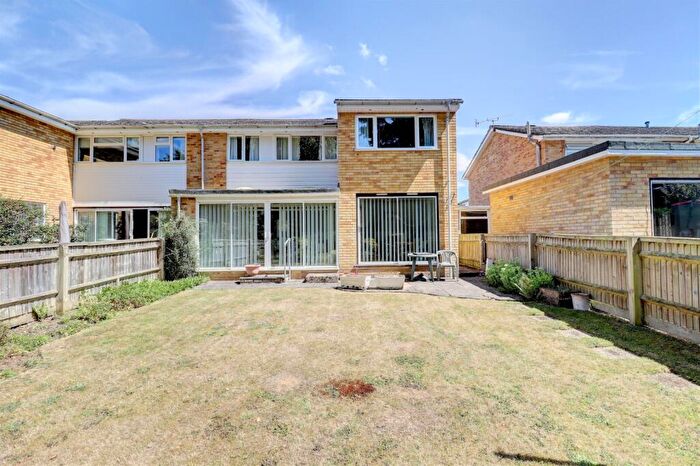 4 Bedroom Semi-Detached House For Sale In Hill Farm Way, Hazlemere, Buckinghamshire, HP15