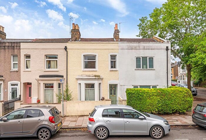 3 Bedroom Terraced House For Sale In Station Road, Penge, London, SE20