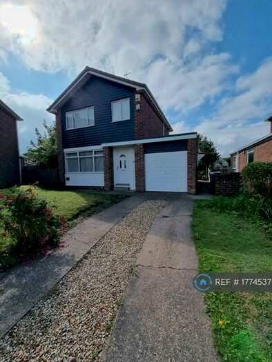 3 Bedroom Detached House To Rent In Spital Fields, Worksop, S81