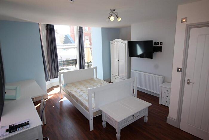 2 Bedroom Flat To Rent In **£pppw Incl Bills!** Bed On Derby Road, NG7