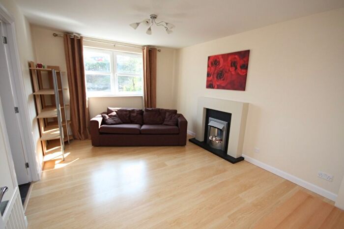 2 Bedroom Flat To Rent In South College Street, City Centre, Aberdeen, AB11