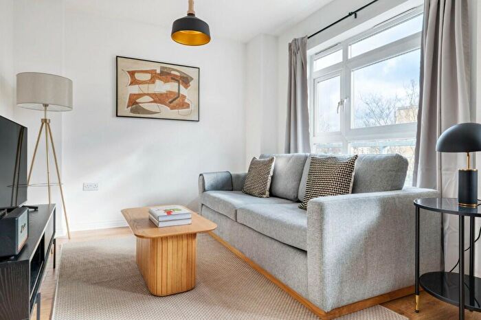 2 Bedroom Apartment To Rent In Marcon Place, London, E8