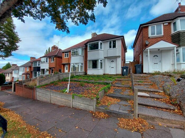 3 Bedroom Semi-Detached House To Rent In Woolacombe Lodge Road, Selly Oak, Birmingham, West Midlands, B29