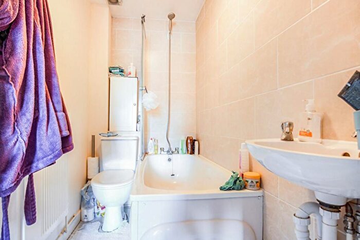 1 Bedroom Flat To Rent In Main Road, Southbourne, PO10