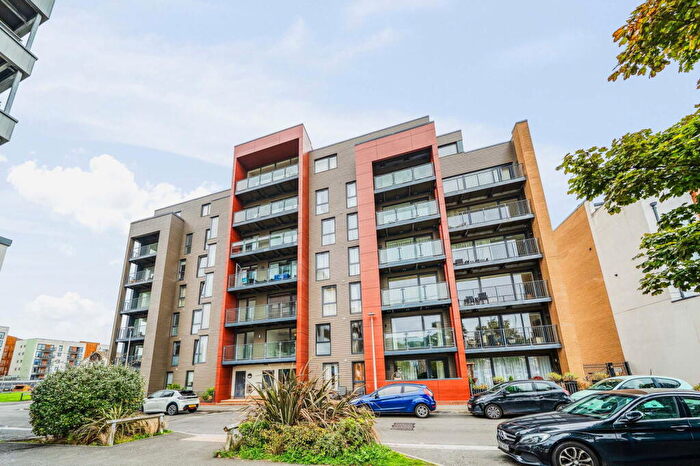 2 Bedroom Flat For Sale In Newfoundland Way, Portishead, Bristol, BS20