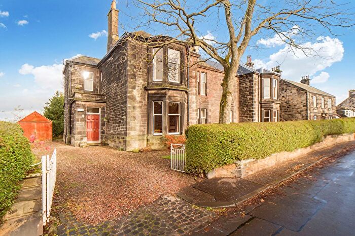 5 Bedroom Semi-Detached House For Sale In Braehead, Bo'ness, EH51