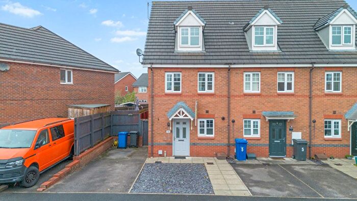 3 Bedroom End Terrace House For Sale In Larkspur Grove, Warrington, WA5