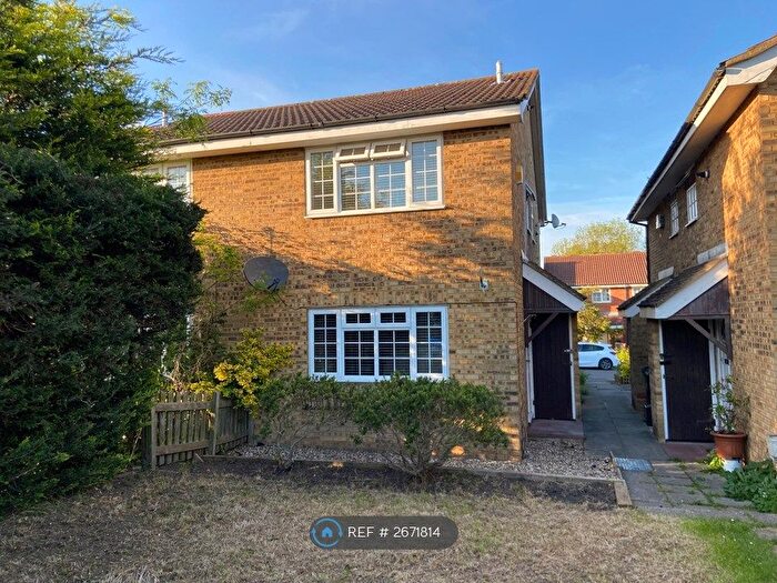 1 Bedroom Terraced House To Rent In Foxglove Lane, Chessington, KT9