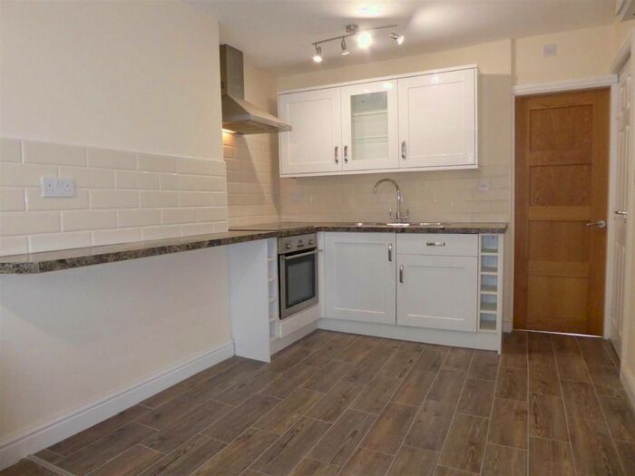 1 Bedroom Flat To Rent In Dixon Lane, Wortley, Leeds, LS12