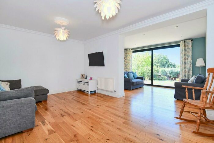 5 Bedroom Detached House For Sale In Downsview Gardens, Dorking, RH4