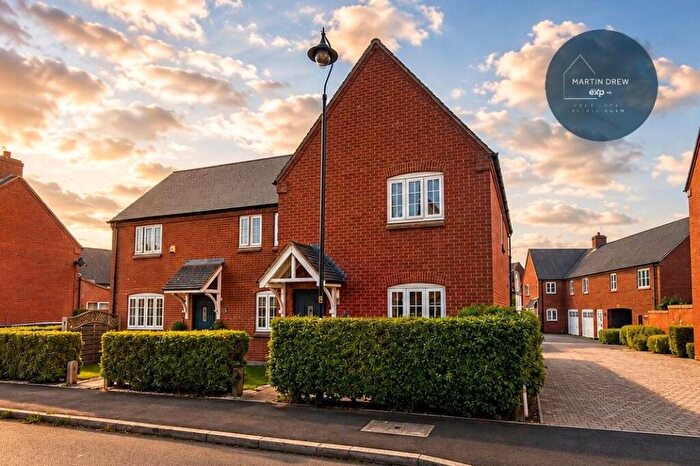 3 Bedroom End Of Terrace House For Sale In Cygnus Way, Brackley, NN13