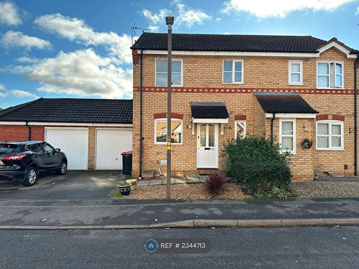 3 Bedroom Terraced House To Rent In Wymondham, Monkston, Milton Keynes, MK10
