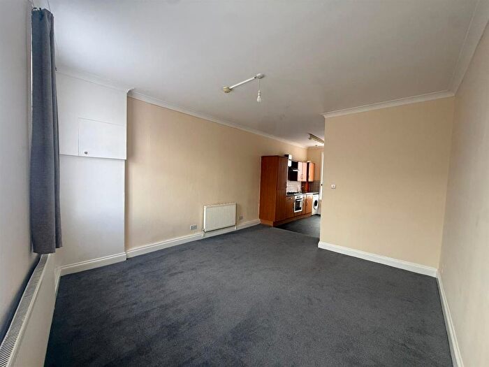 Studio To Rent In Leytonstone Road, Stratford, London, E15