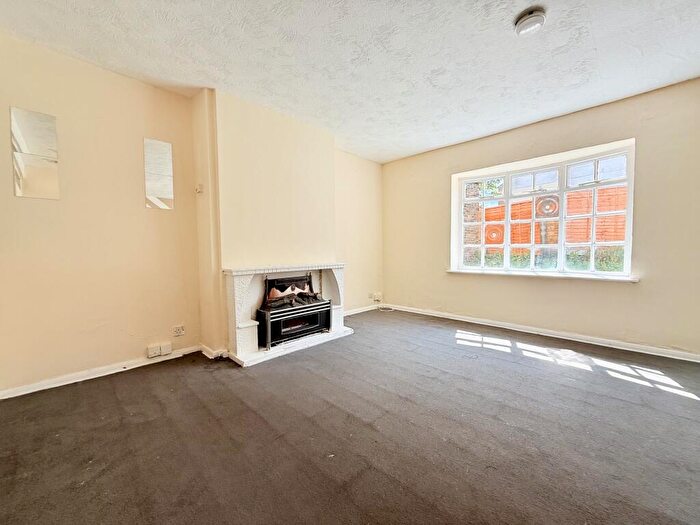 3 Bedroom House To Rent In Woolwich, SE18