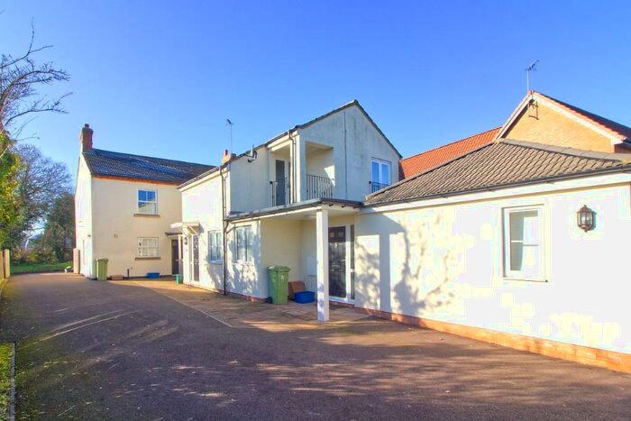 1 Bedroom Apartment To Rent In Loughton, Milton Keynes, Buckinghamshire, MK5