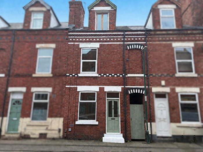 3 Bedroom Terraced House For Sale In Sherbrooke Road, Carrington, NG5