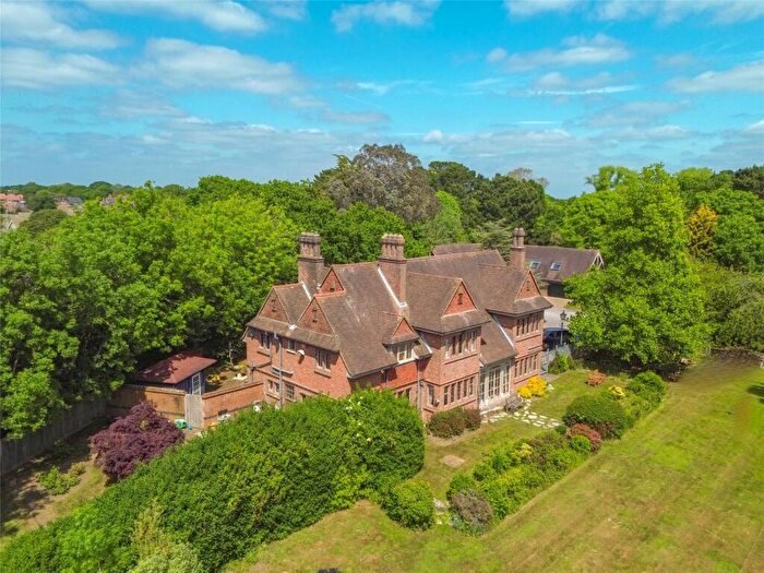 5 Bedroom Detached House For Sale In Lower Pennington Lane, Pennington, Lymington, Hampshire, SO41