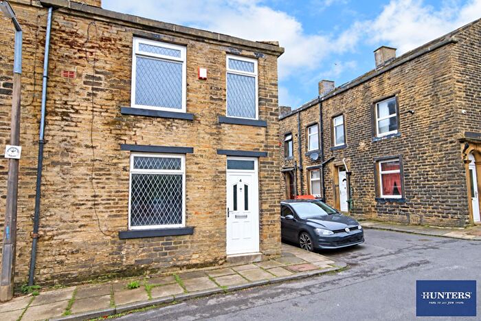 1 Bedroom End Of Terrace House To Rent In Chapel Street, Denholme, Bradford, BD13