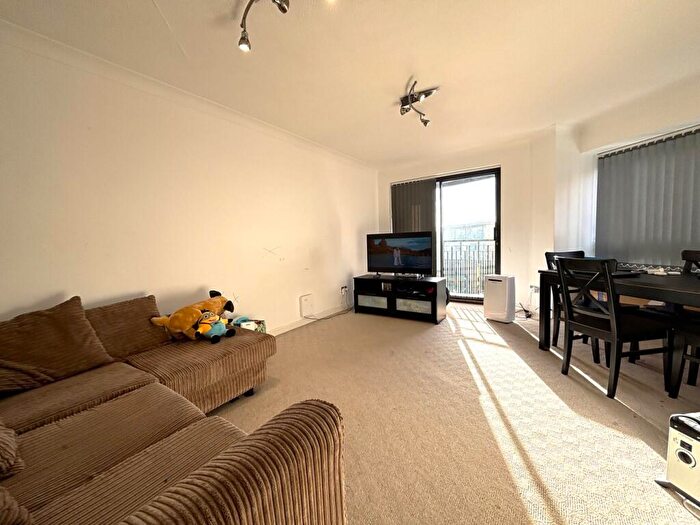 2 Bedroom Apartment To Rent In South Fifth Street, Milton Keynes, MK9