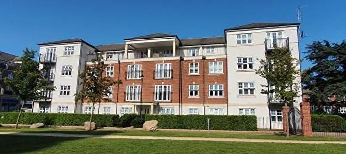 2 Bedroom Property To Rent In Colnhurst Road, Watford, WD17