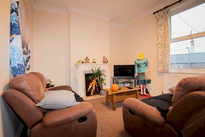 3 Bedroom Property To Rent In York Rise, Heslington Road, York, YO10