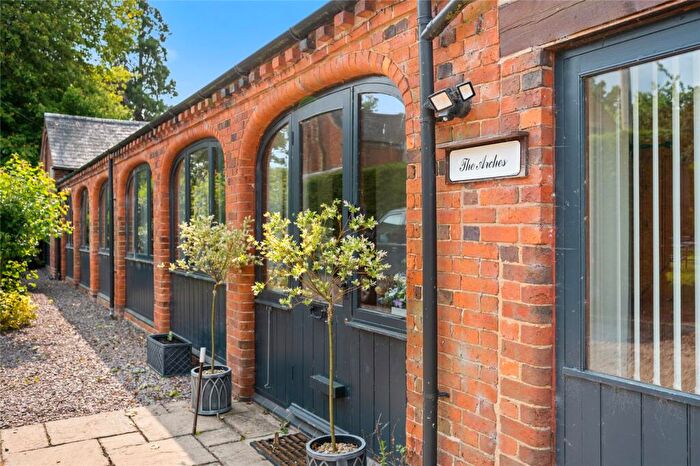 3 Bedroom House For Sale In The Arches, Elkington, NN6