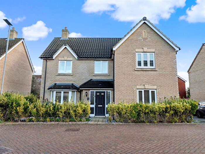 4 Bedroom Detached House For Sale In Juniper Close, Cringleford, NR4