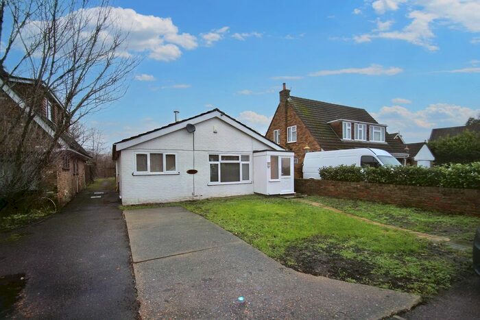 4 Bedroom Bungalow To Rent In Hardings Row, Iver, Buckinghamshire, SL0