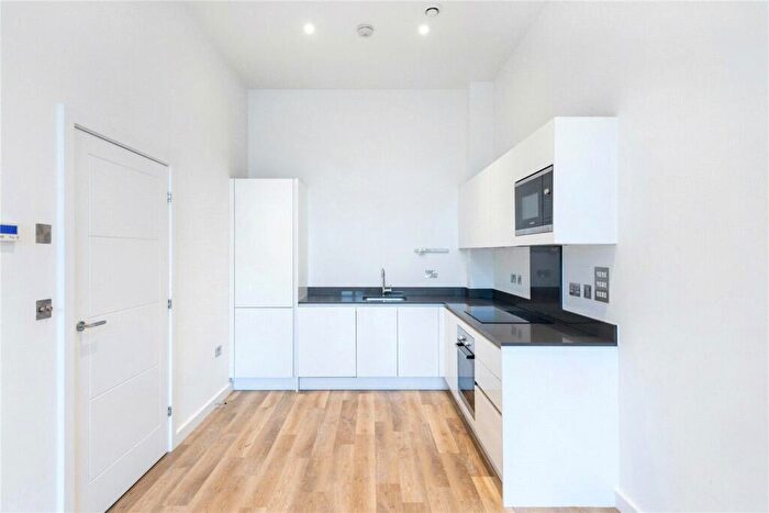Apartment To Rent In Childers Street, London, SE8