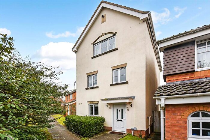 4 Bedroom End Of Terrace House For Sale In Berry Way, Andover, SP10