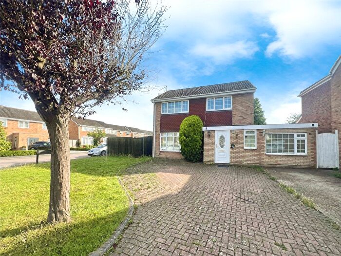 5 Bedroom Detached House To Rent In Appletree Walk, Watford, Hertfordshire, WD25