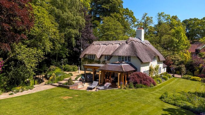 4 Bedroom Country House For Sale In Minstead, Lyndhurst, SO43