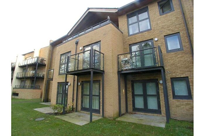 2 Bedroom Apartment To Rent In Stratford Court, Victoria Way, Woking, GU21