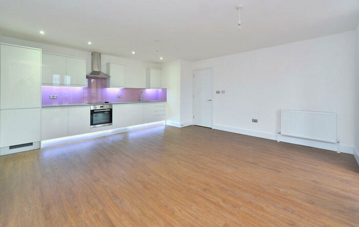 1 Bedroom Flat To Rent In Pearl House, Millennium Place, E2