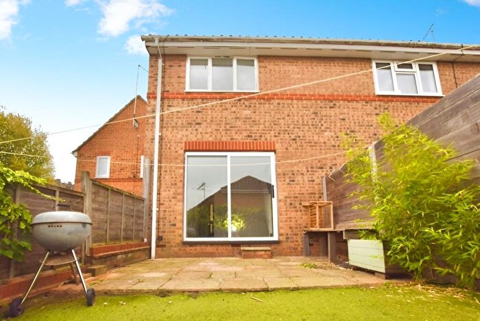 2 Bedroom Terraced House To Rent In Philimore Close London, SE18