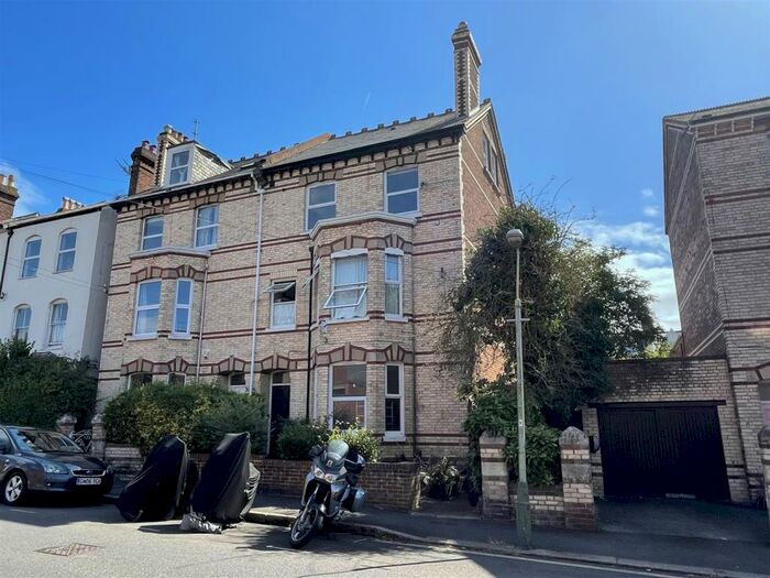 3 Bedroom Maisonette To Rent In College Road, Exeter, EX1