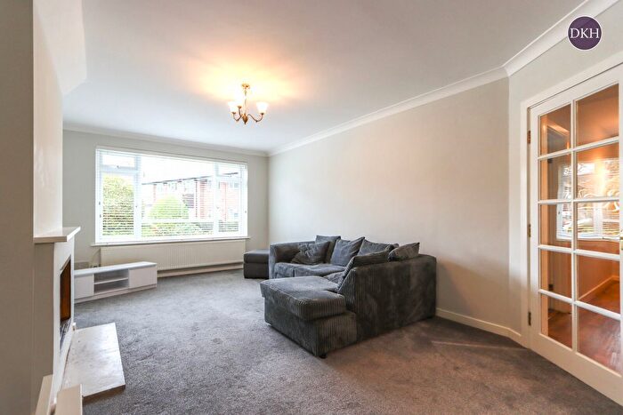 2 Bedroom Flat To Rent In Bromet Close, Watford, Hertfordshire, WD17