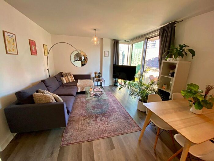 2 Bedroom Apartment To Rent In Block, Spectrum, Blackfriars Road, Manchester, M3