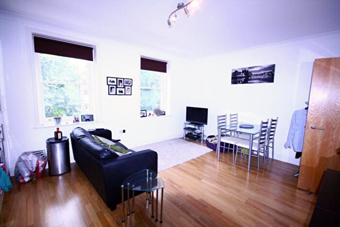 1 Bedroom Flat To Rent In Upper Street, Islington, N1