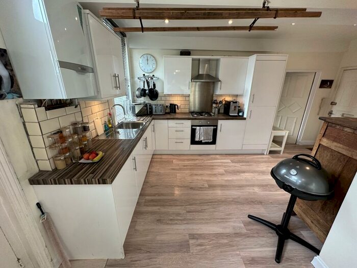 1 Bedroom Flat For Sale In High Street, Newmarket, CB8