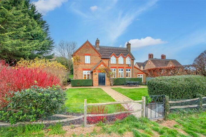 4 Bedroom Detached House To Rent In Chandlers Cross, Rickmansworth, Hertfordshire, WD3
