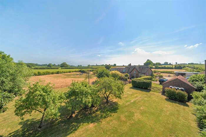4 Bedroom Detached House For Sale In Bagber, Sturminster Newton, DT10