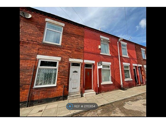 2 Bedroom Terraced House To Rent In Weaste Lane, Salford, M5
