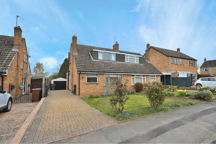 3 Bedroom Detached House To Rent In Brayford Close, Northampton, NN3