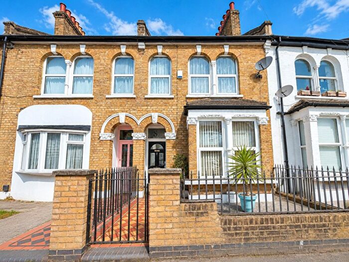 3 Bedroom Terraced House For Sale In Brookdale Road, London, SE6