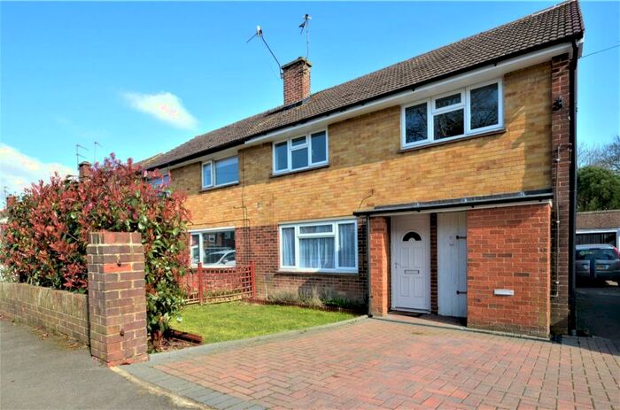 3 Bedroom Semi-Detached House To Rent In Horley, Surrey, RH6