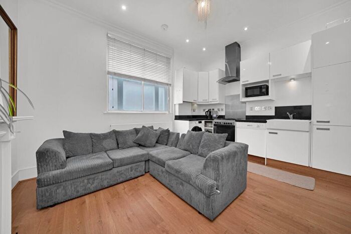 2 Bedroom Terraced House To Rent In Malden Road, Kentish Town, NW5