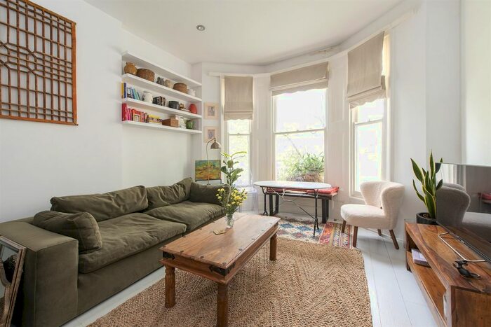 1 Bedroom Flat To Rent In St. Charles Square, London, W10